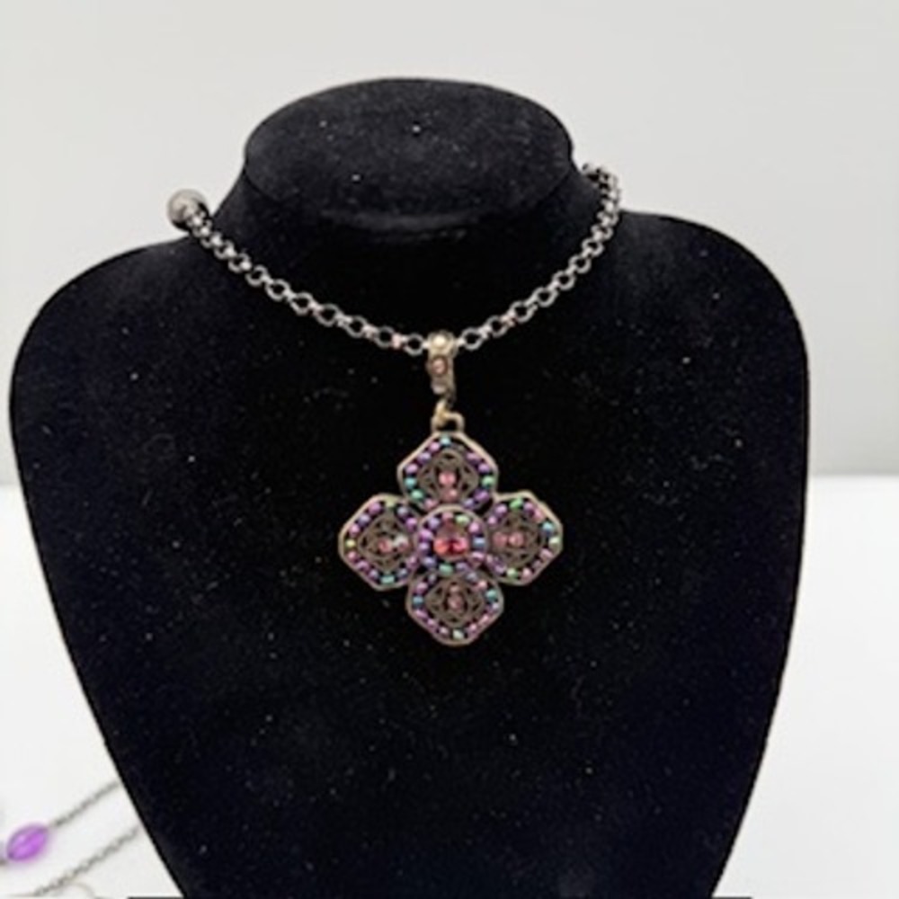 Premier Designs:‎ Vintage Quatrefoil Pendant Pink Rhinestone: Chain not included